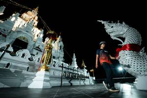 BIB: 
                            <button type="button" onclick="openModal(22454294)" class="btn btn-primary btn-sm float-right btn-popup" data-toggle="modal" data-target=".modal-high-quality">
                        <i class="fas fa-shopping-cart"></i> Add to Cart
                    </button>
                                            <button type="button" onclick="isThisMe(22454294, true)" class="btn btn-success btn-sm float-right btn-popup btn-isme hidden" data-toggle="tooltip" data-placement="bottom" title="นี่คือรูปของคุณใช่ไหม คลิกที่นี่เพื่อเอาเข้าอัลบั้ม">
                        <i class="fas fa-plus"></i> Add to album
                    </button>
                    <button type="button" onclick="isThisMe(22454294, false)" class="btn btn-warning btn-sm float-right btn-popup btn-isnotme hidden">
                        <i class="fas fa-ban"></i> Remove from album
                    </button>